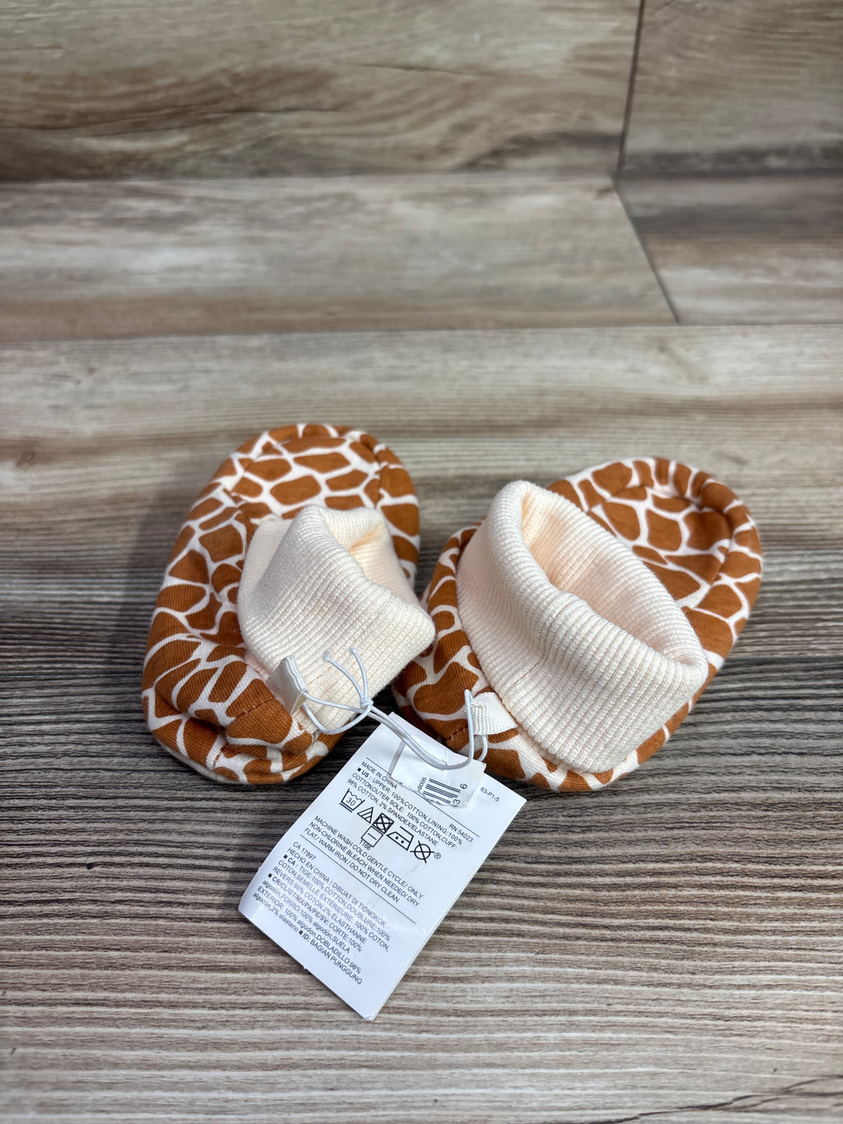 NEW Old Navy Giraffe Print Booties Beige sz 4/5c (18-24m)