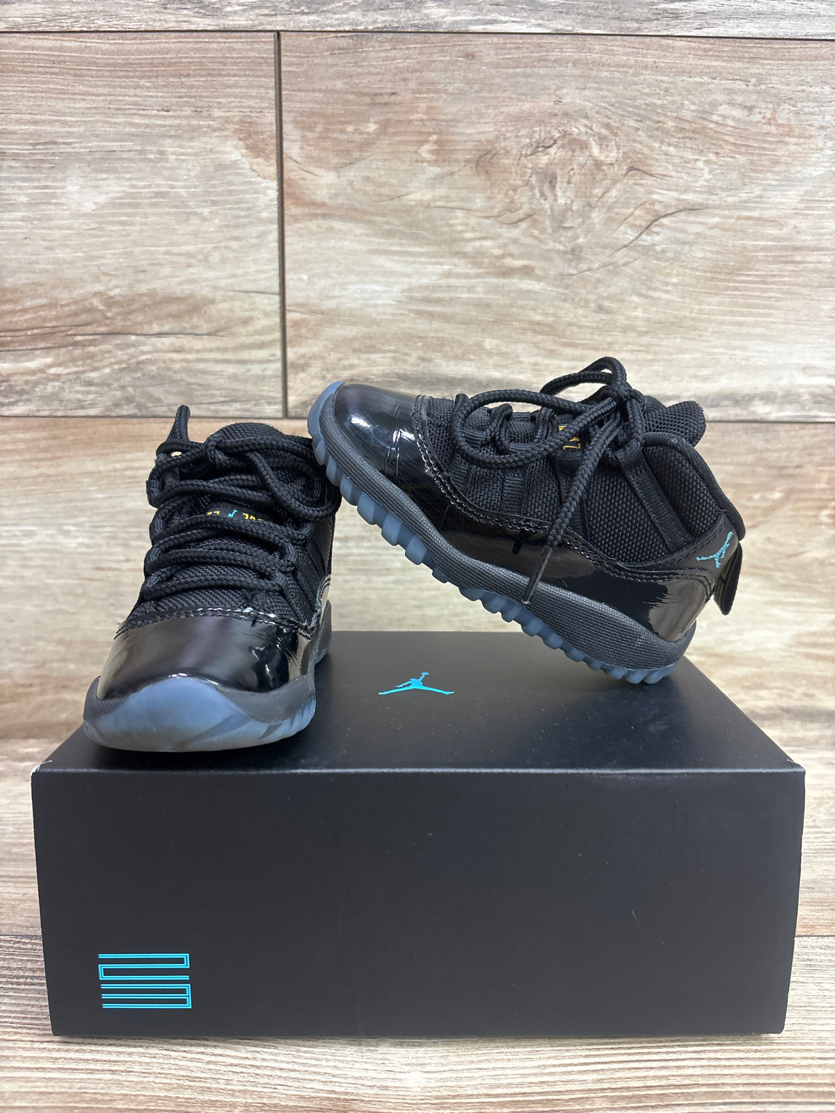 Air Jordan 11 Retro TD 'Gamma Blue' Sneakers sz 8c
