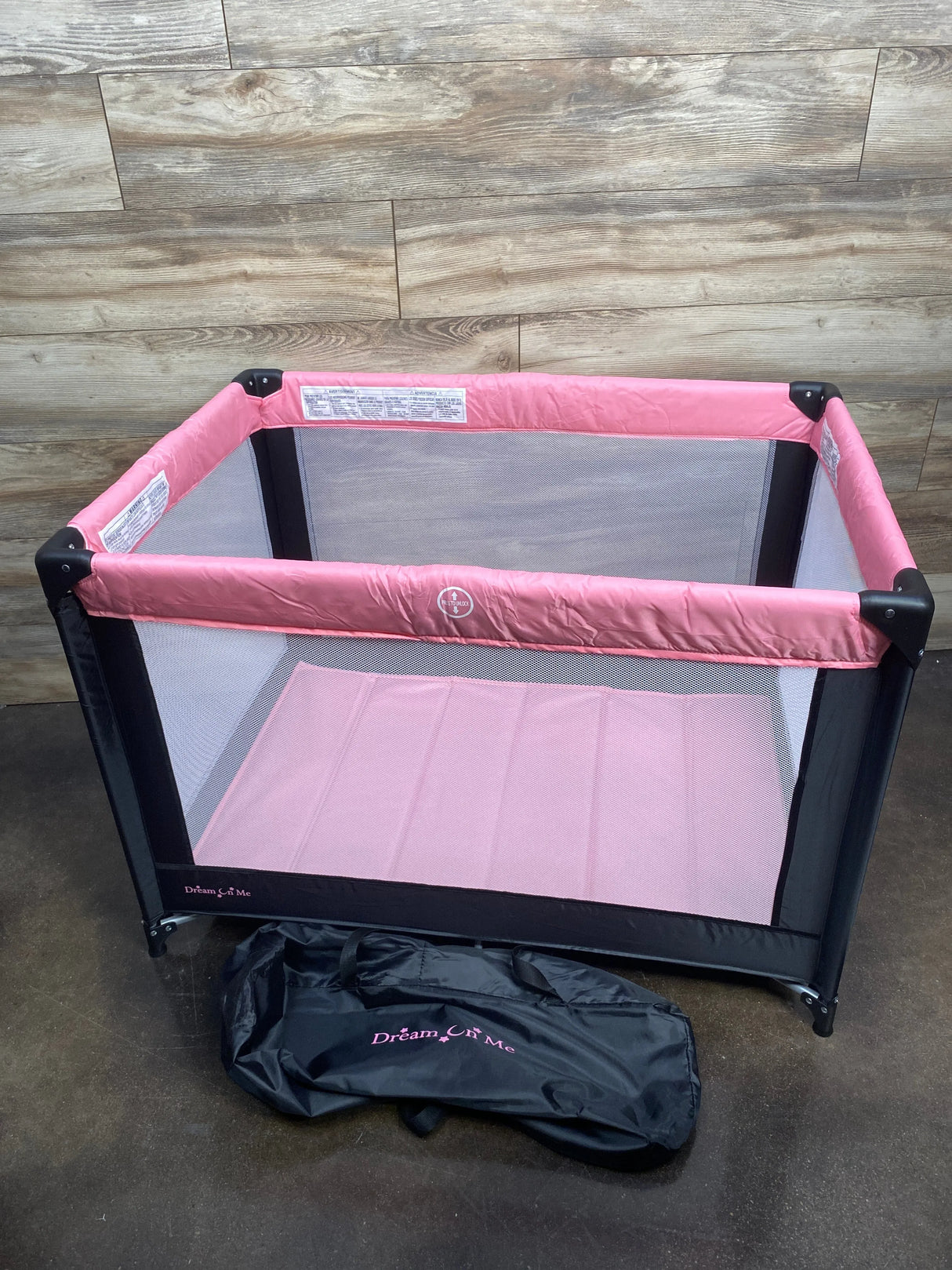 Dream On Me Nest Portable Play Yard, Black/Pink