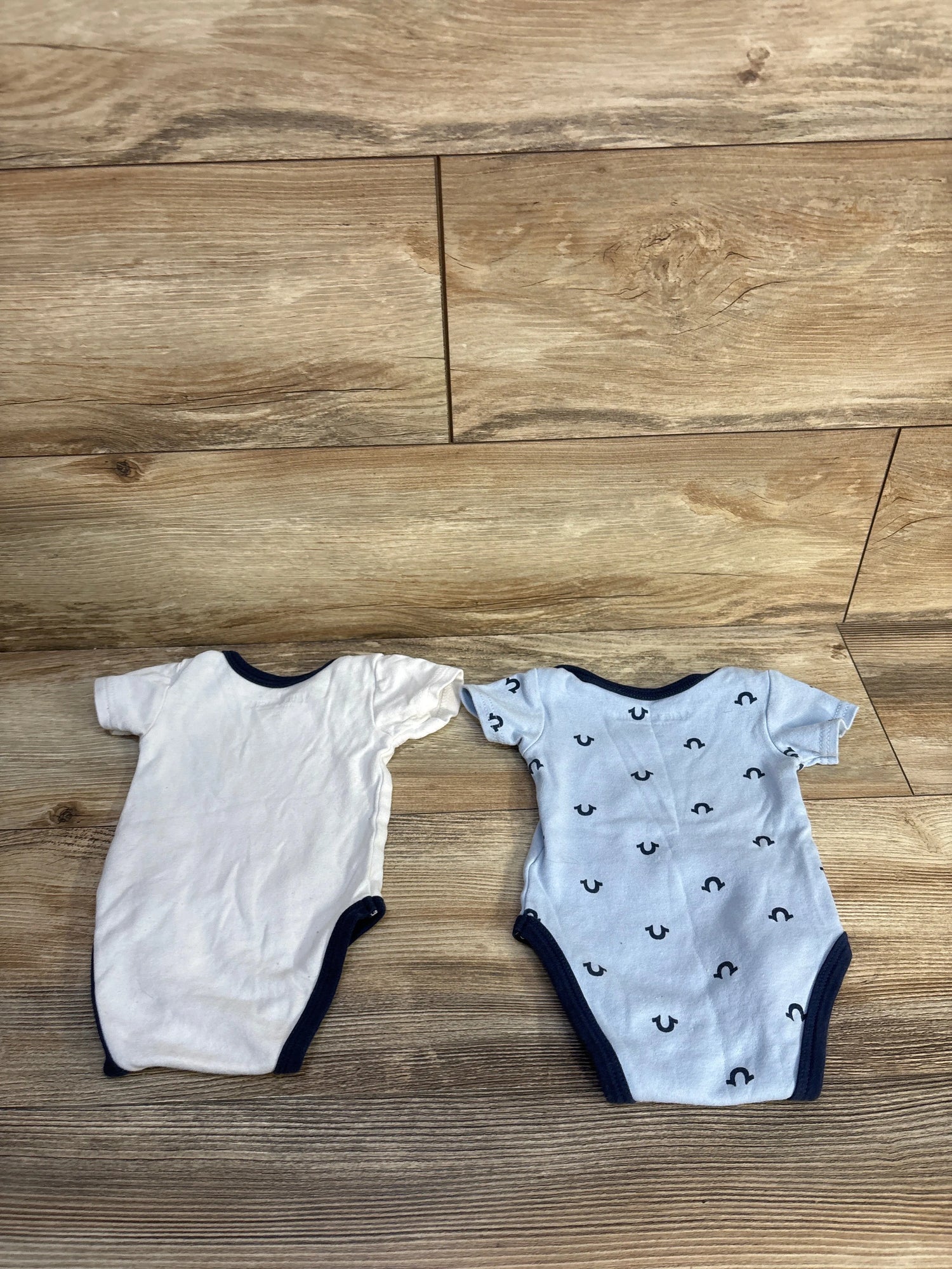 True Religion 2pk Bodysuits Blue sz 3/6m