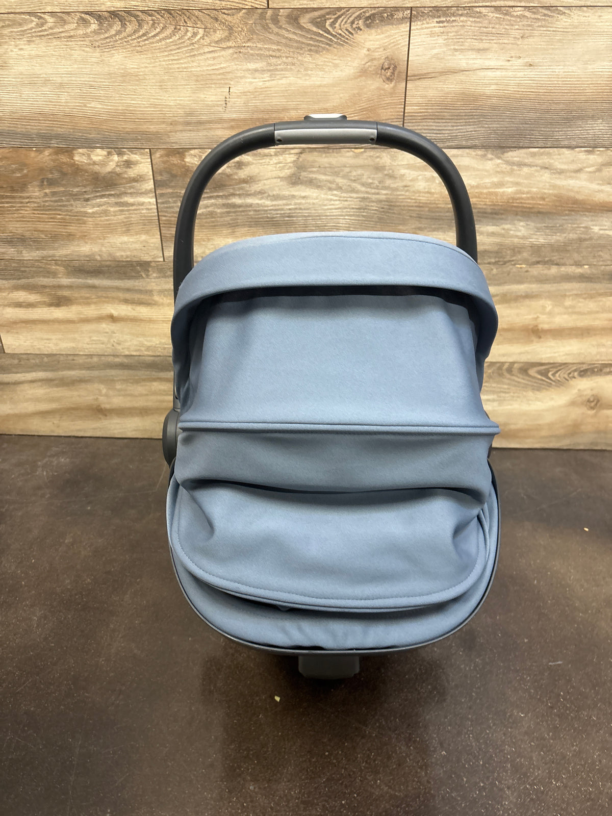 UPPAbaby Mesa Max Infant Car Seat with Base in Gregory
