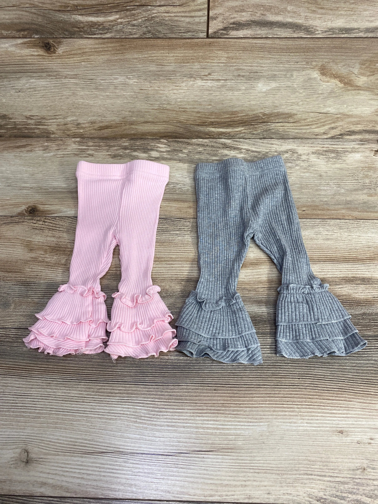 2pk Ribbed Ruffled Leggings Grey sz Newborn