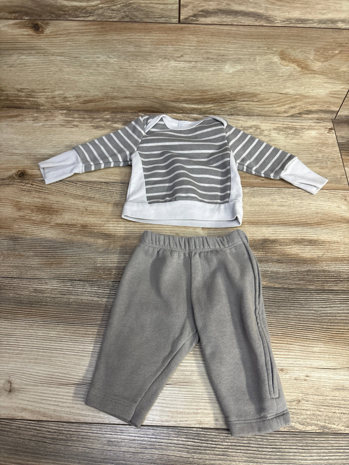 Hanes 2pc Striped Shirt & Jogger Set Grey sz 0-6m