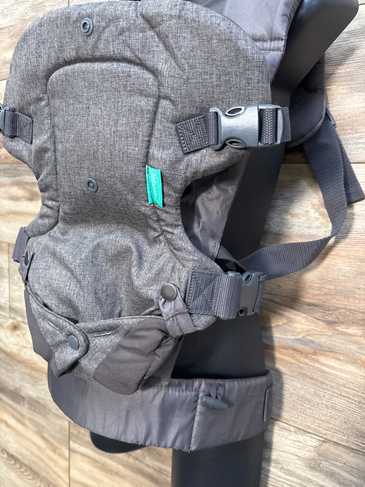 NEW Infantino Flip 4-in-1 Convertible Baby Carrier Grey 8-32lbs