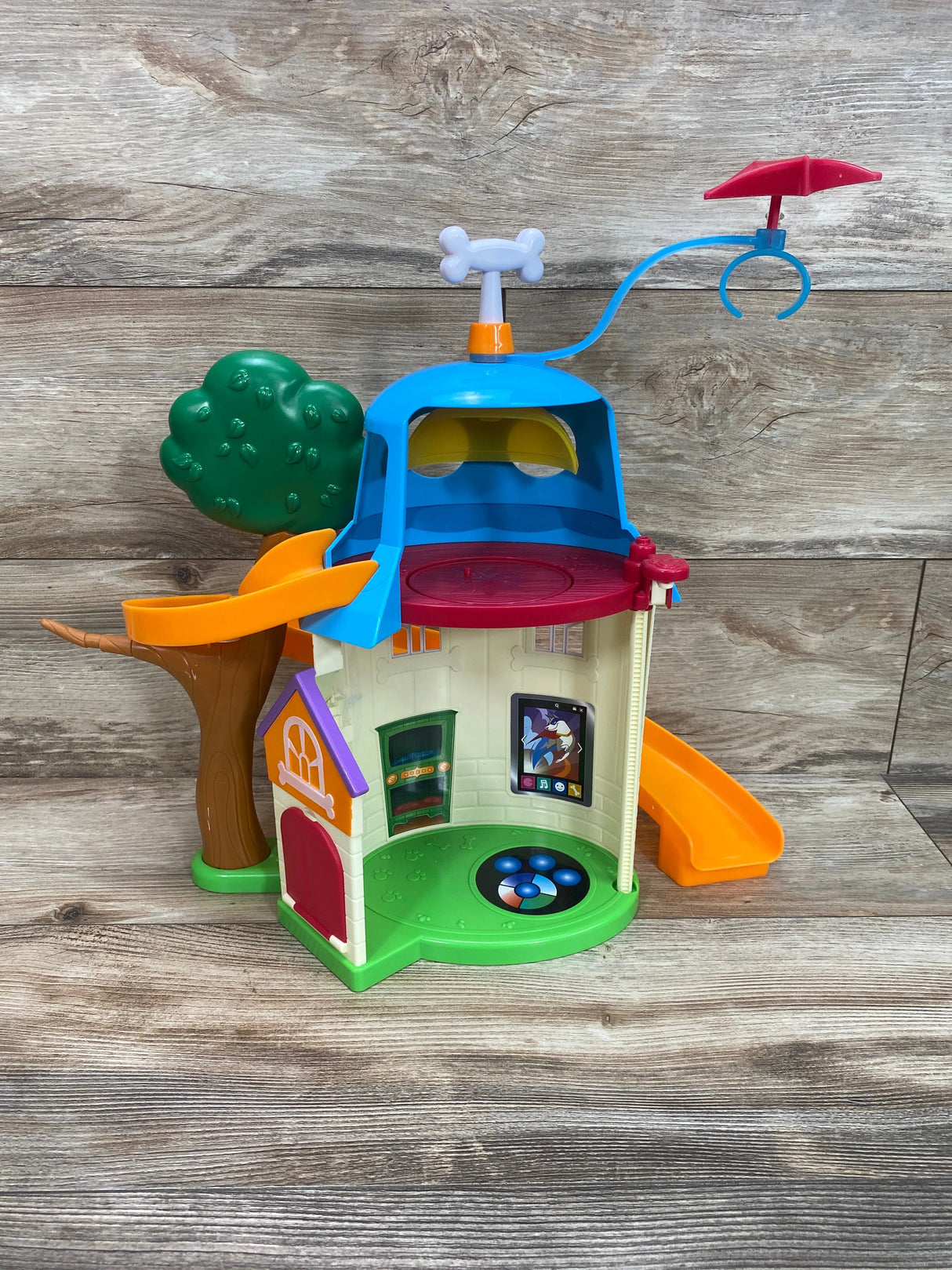 Puppy Dog Pals Doghouse Playset