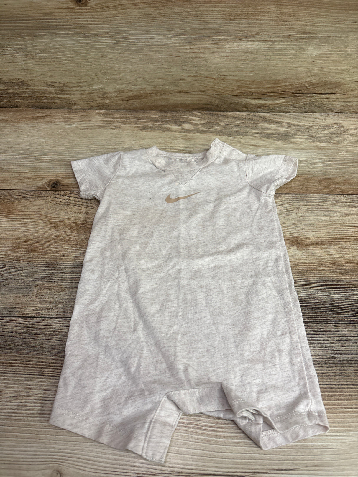 Nike Shortie Romper Beige sz 0-6m
