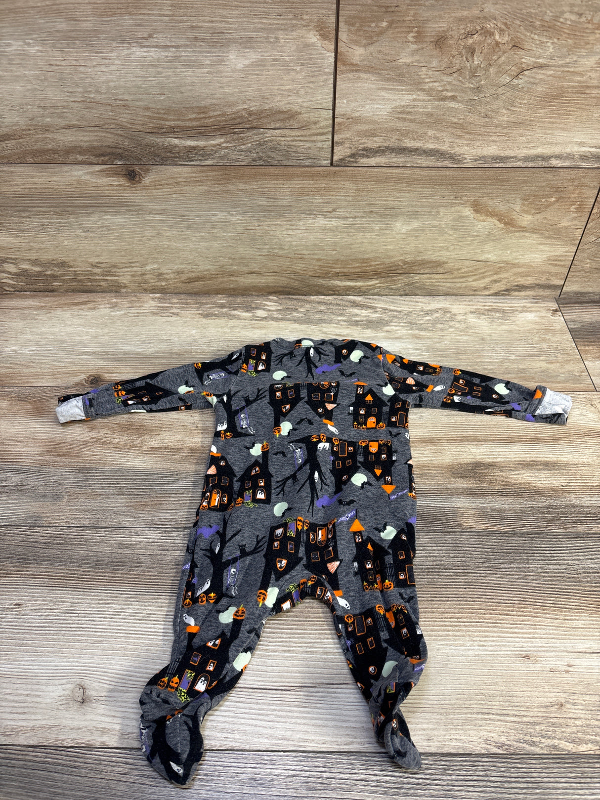 Old Navy Halloween Sleeper Grey sz 0-3m