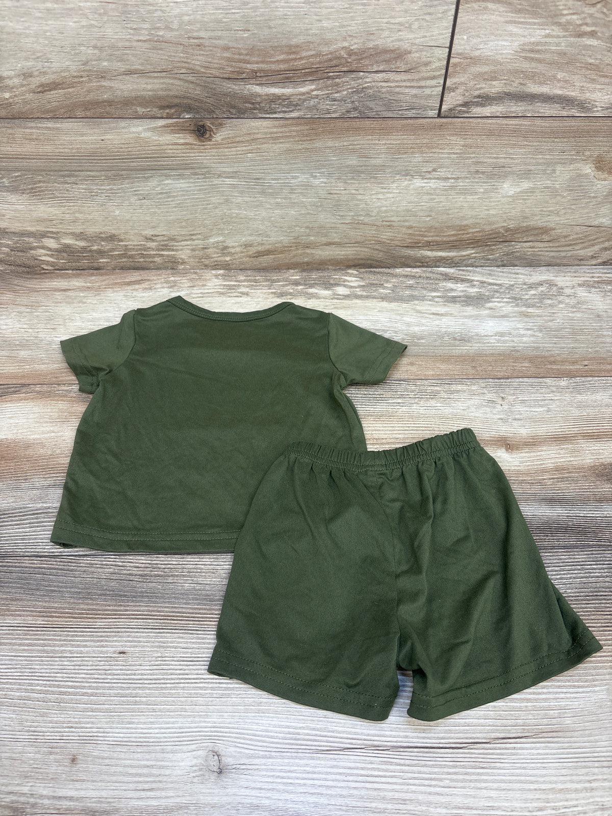 God Got Me 2pc Shirt & Shorts Set Green sz 6-9m