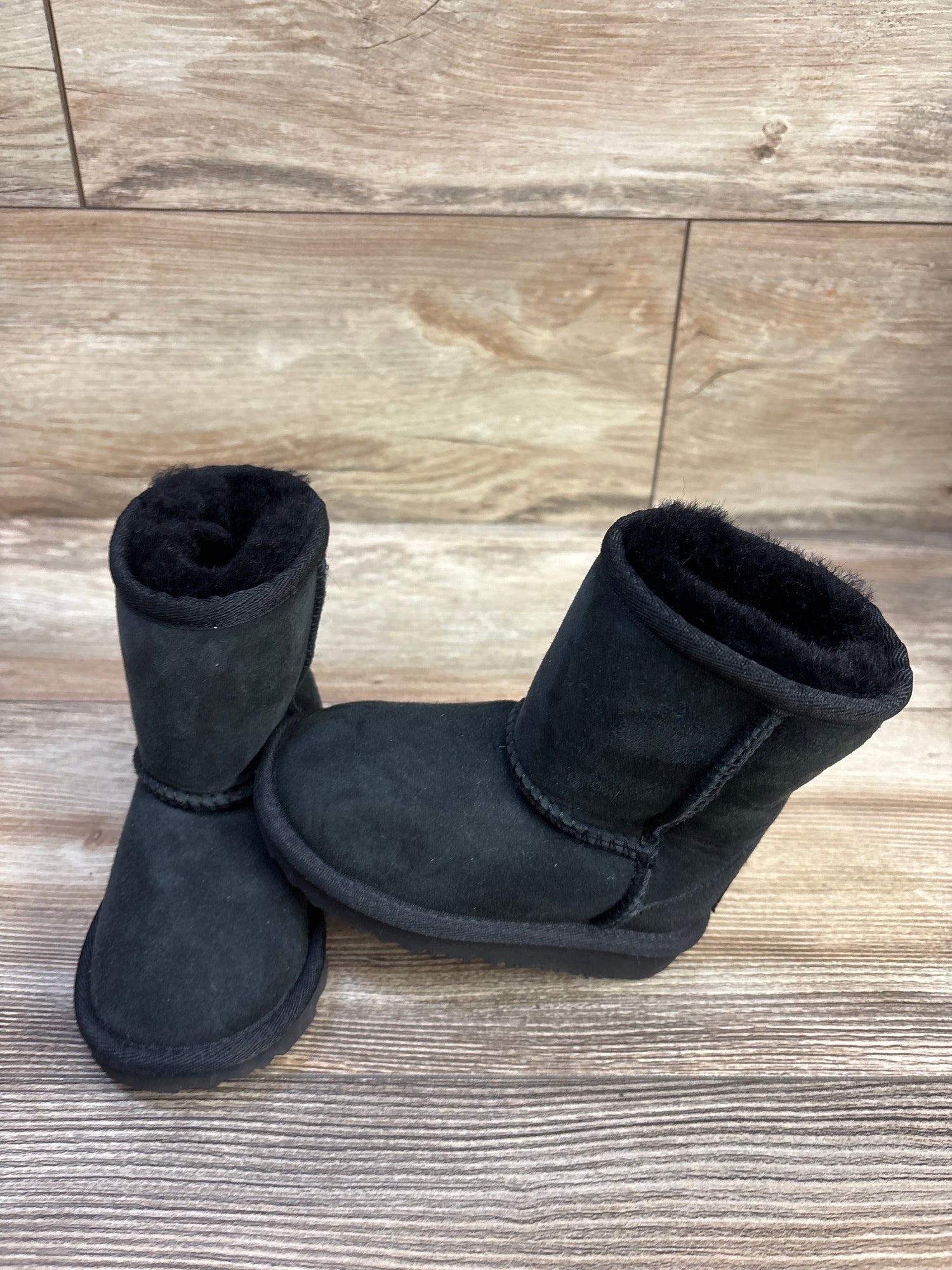 Ugg Classic Short II Boots Black sz 6c