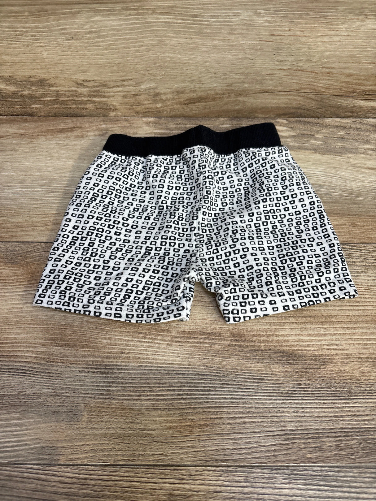 Lamaze Pull On Shorts White sz 6m - Me n Mommy To Be