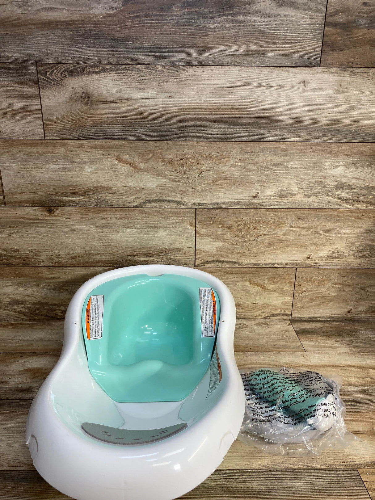 Fisher-Price 4-In-1 Sling ‘N Seat Tub, Climbing Leaves - Me n Mommy To Be