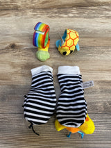 Infinno Baby Wrist Rattle Socks and Foot Finder Set