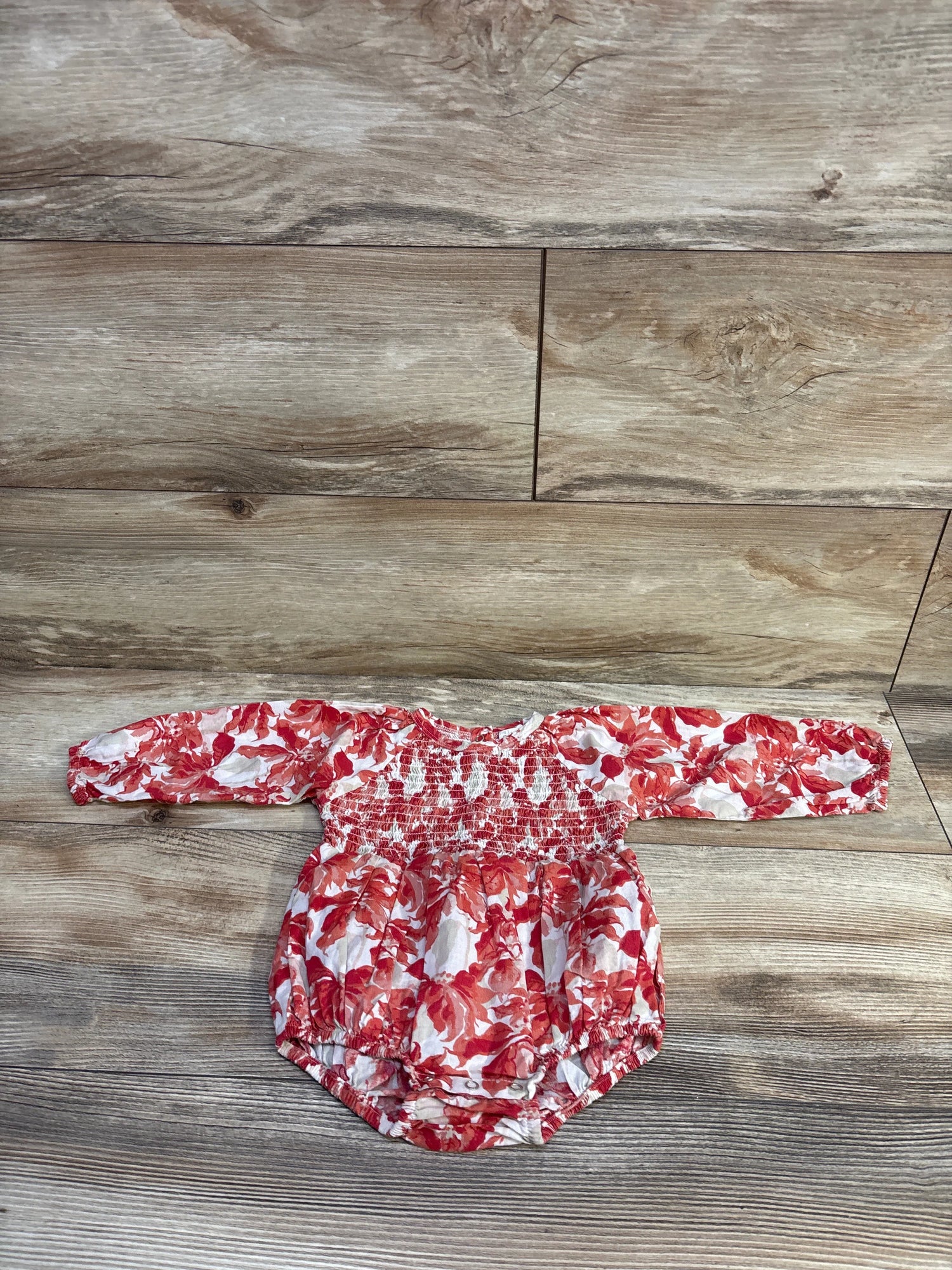 Kate Quinn Long Sleeve Smocked Bubble Romper Red sz 6-12m