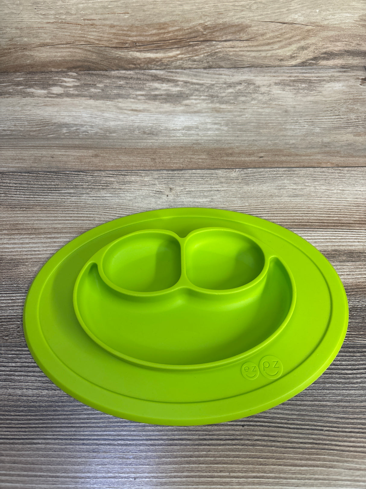 ez pz Mini Mat Suction Plate + Placemat in One in Lime