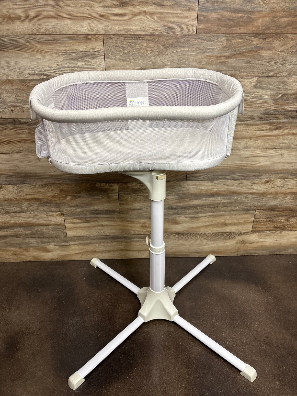 Halo Basic BassiNest Swivel Sleeper
