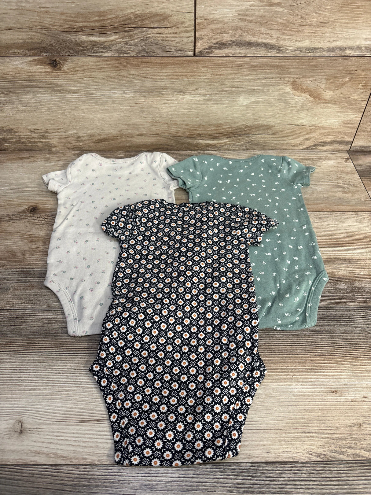 Carter's 3pk Floral Bodysuits sz 6m - Me n Mommy To Be