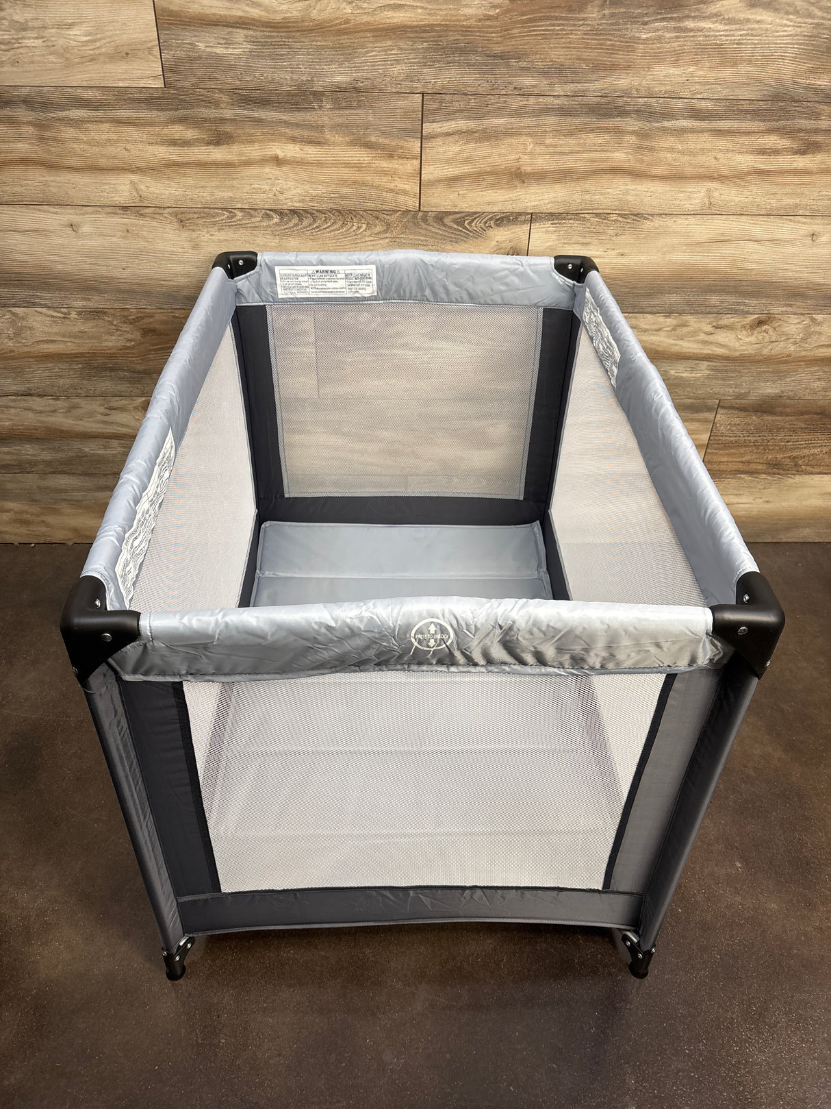 Dream on Me Zodiak Play Yard, Grey