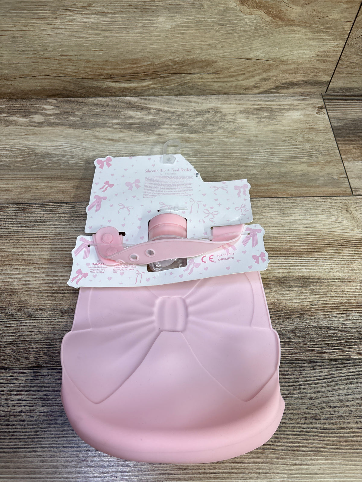 NEW Bow Fancy 2pc Silicone Bib + Food Feeder Set Pink sz 6m+