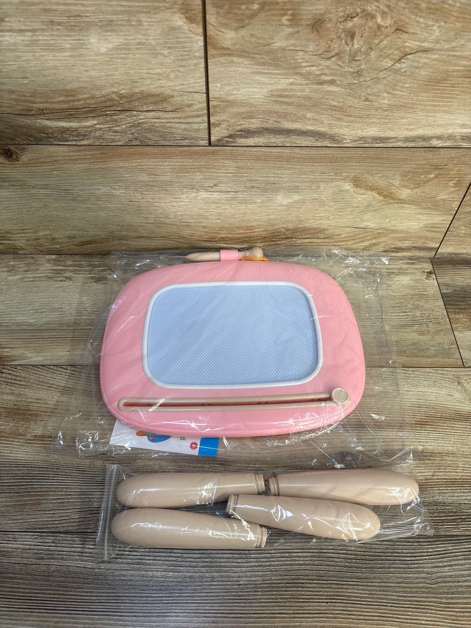 NEW Kikidex Magnetic Drawing Board, Pink