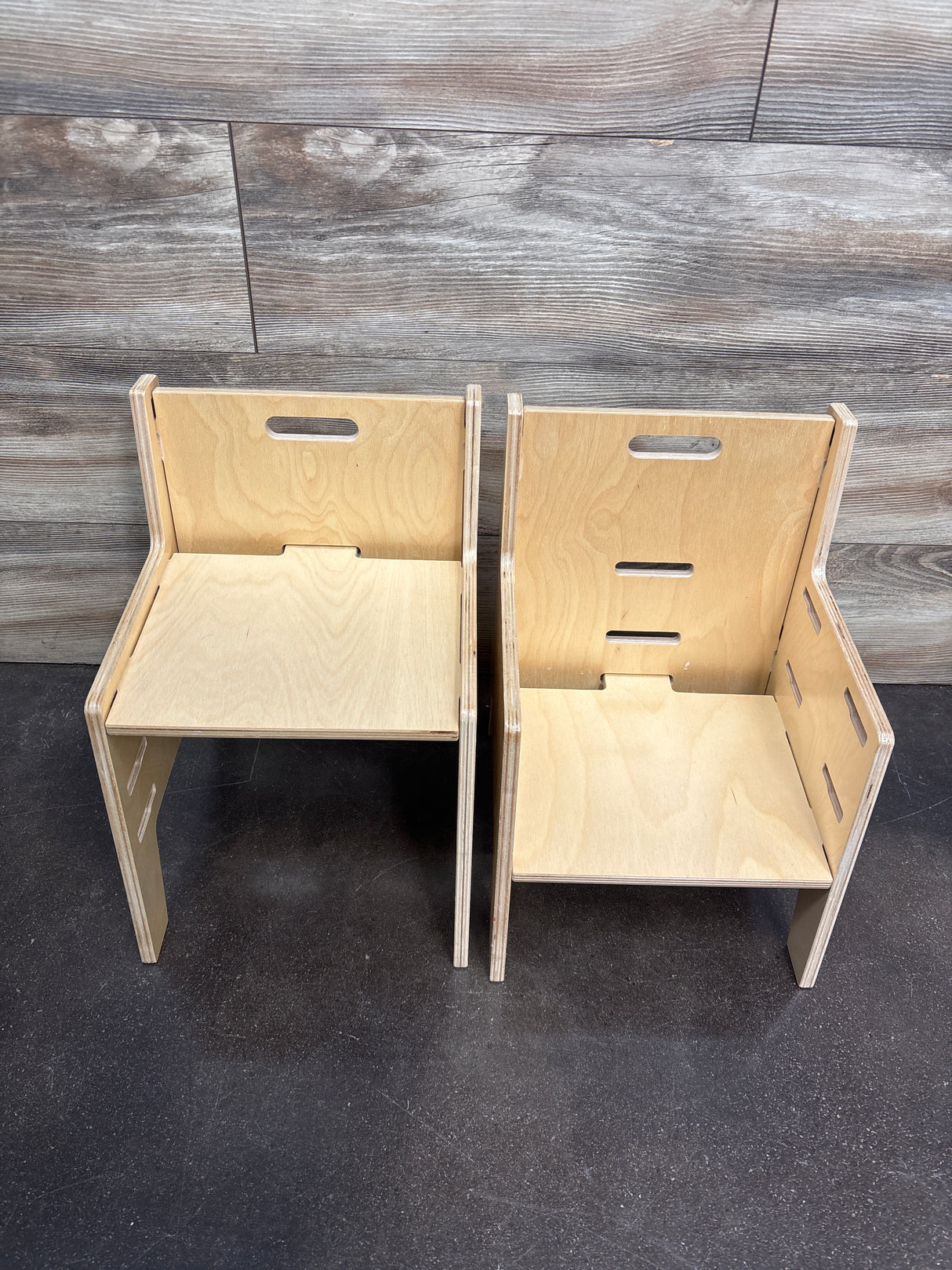 Sprouts Montessori Weaning Table and 2 Chairs, with Leg Extenders