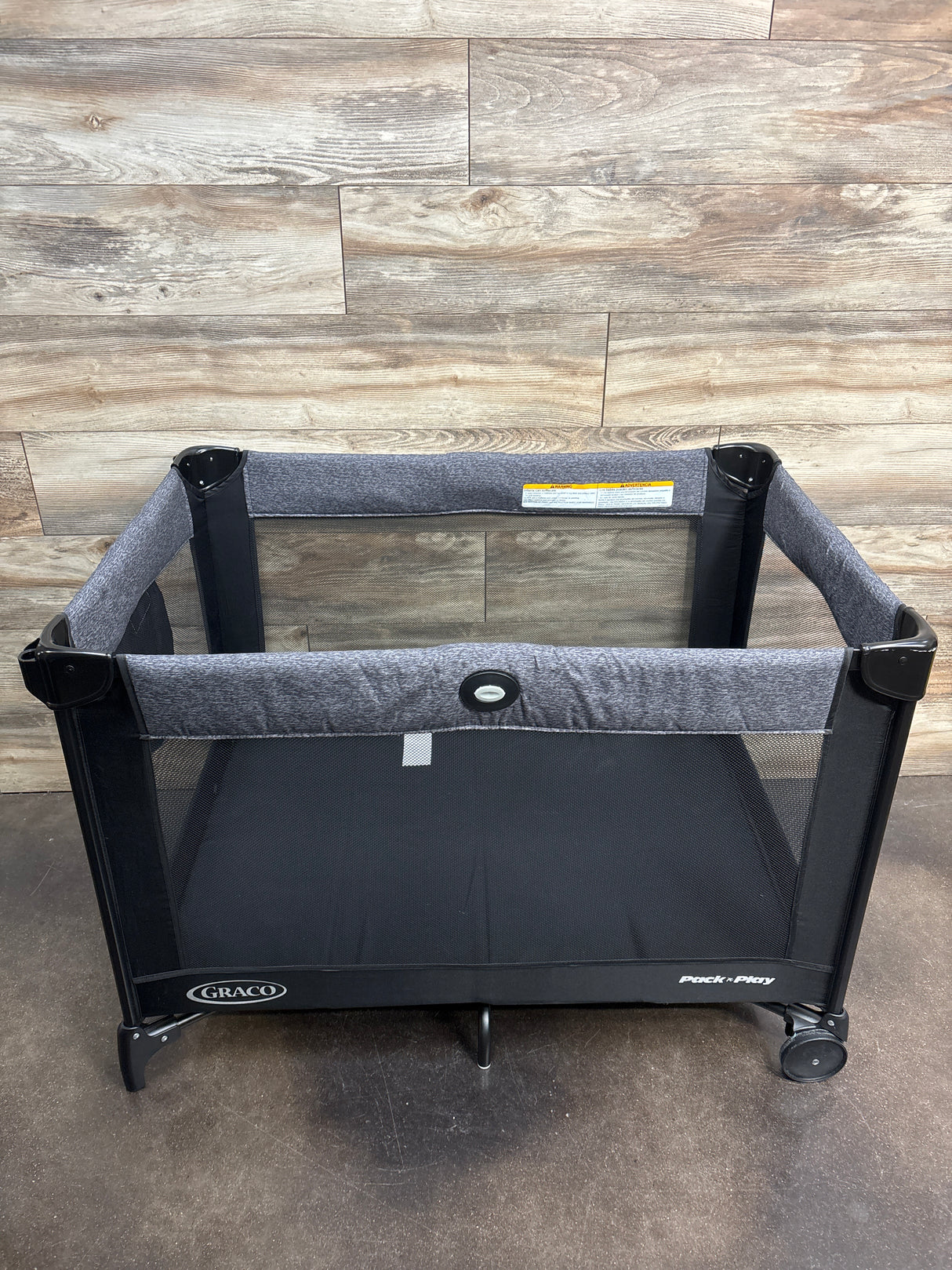 Graco Pack 'n Play Simple Solutions in Cam