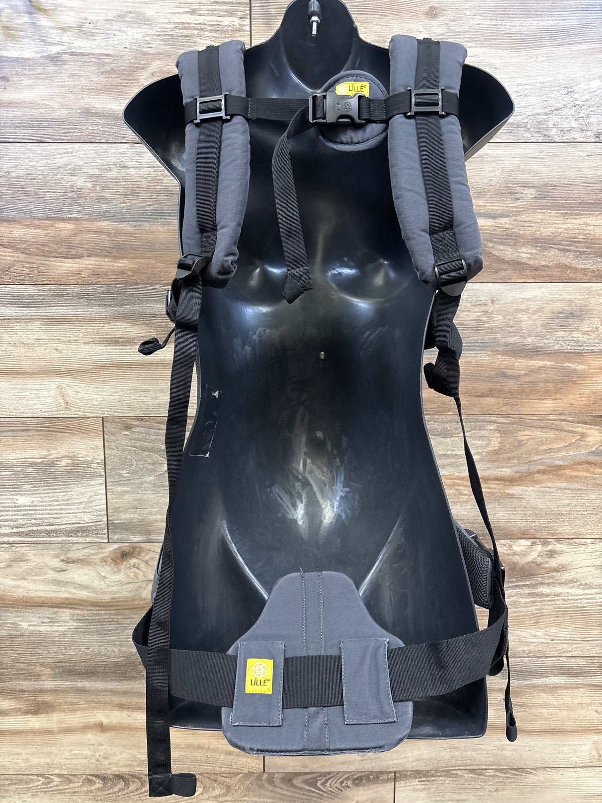LÍLLÉbaby Complete Airflow Ergonomic 6-in-1 Baby Carrier Charcoal 7-45lbs