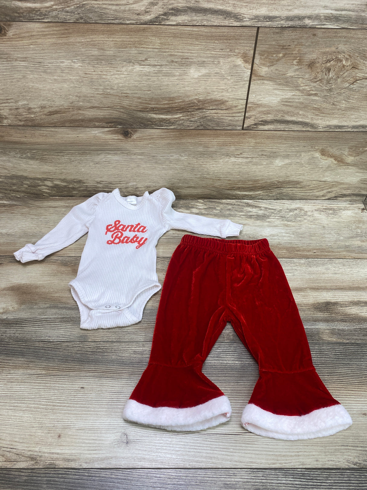 2pc Santa Baby Ribbed Bodysuit & Pants White sz 9-12m