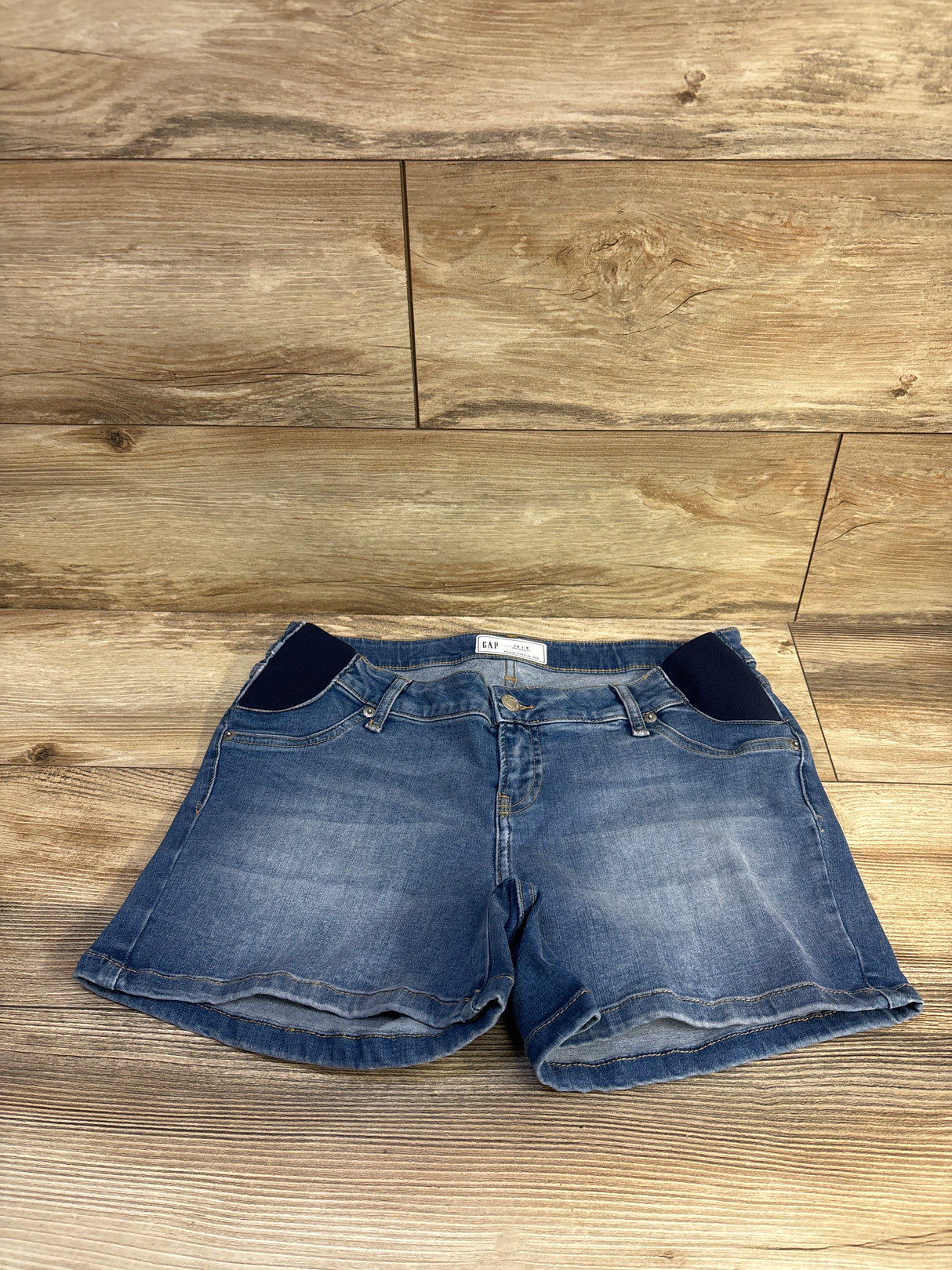 NEW Gap Maternity 4" Inset Panel Denim Shorts Medium Wash Blue sz Medium (29/8)