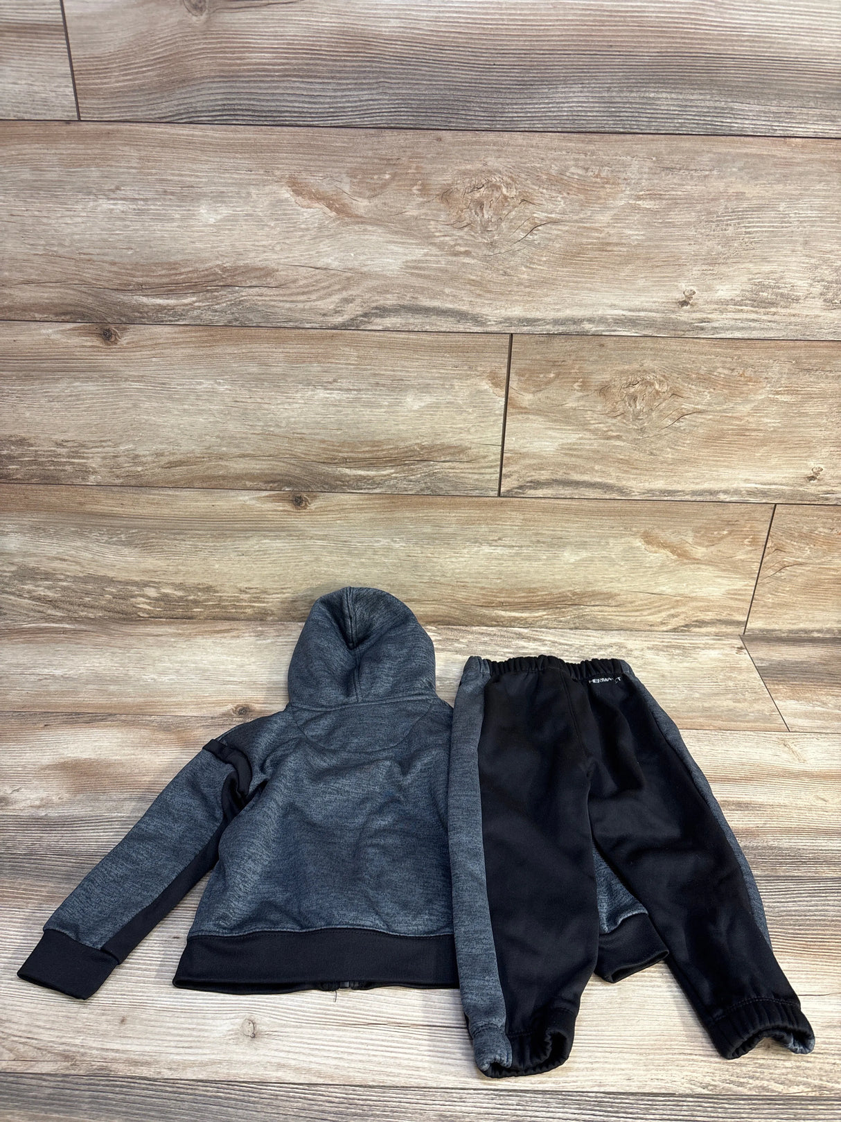 Nike 2pc Therma Fit Full Zip Hoodie & Joggers Grey sz 24m - Me n Mommy To Be
