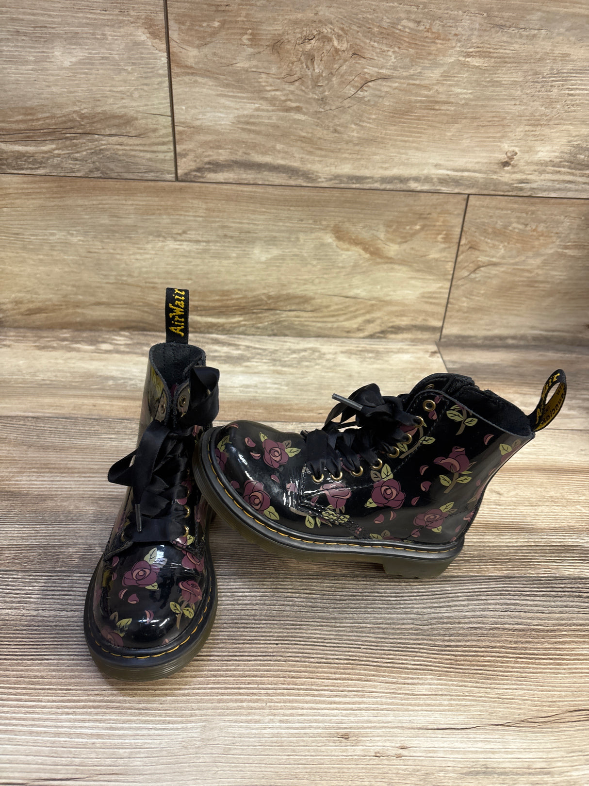 Dr. Marten 1460 Decayed Rose Lace Up Boots Black sz 12c