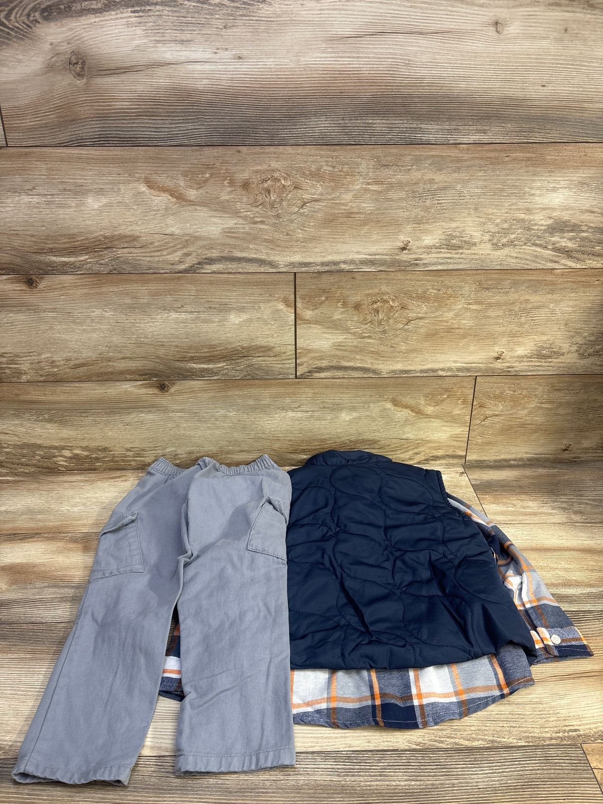 Tahari 3pc Puffer Vest, Flannel, & pants Set Navy sz 5T