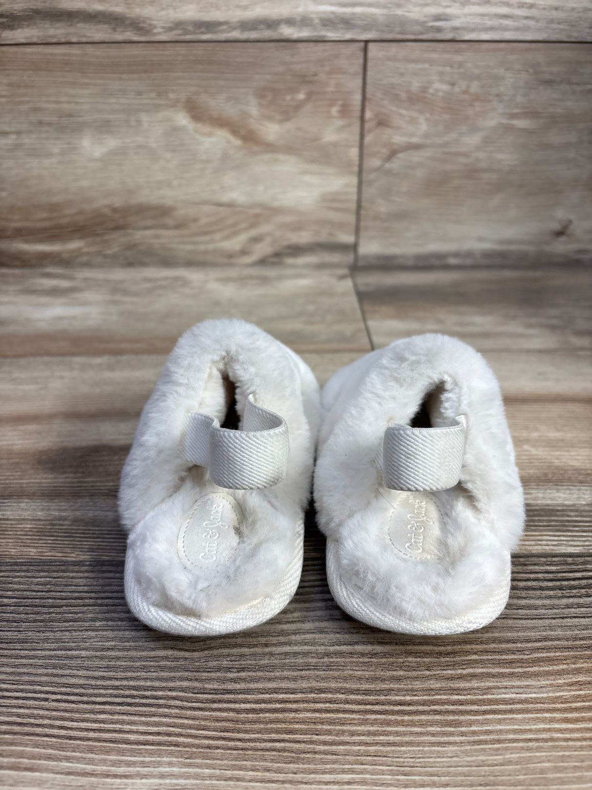 Cat & Jack Nova Embroidered Flower Slippers, White sz 7/8c
