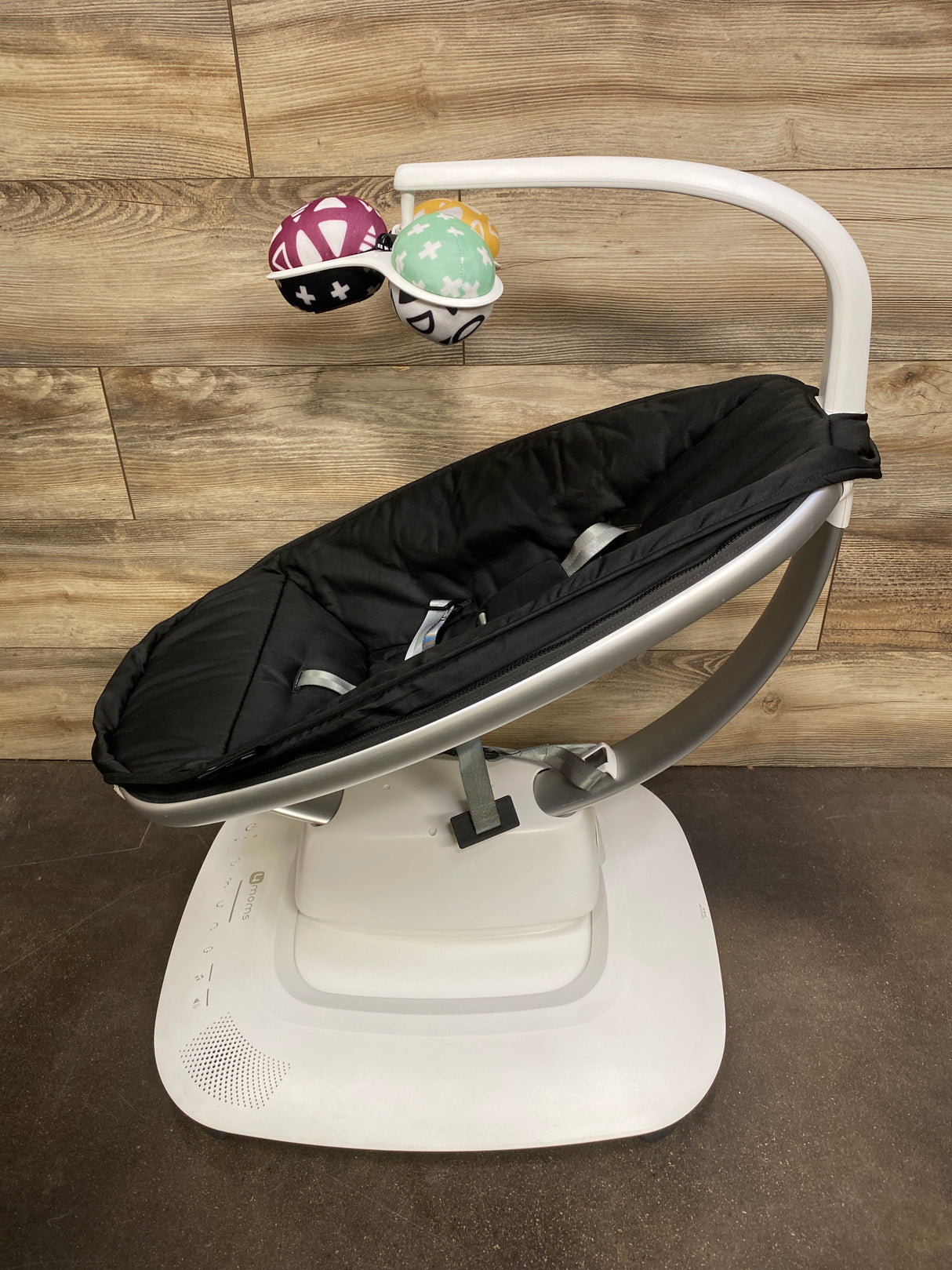 4moms mamaRoo Multi-Motion Baby Swing in Black