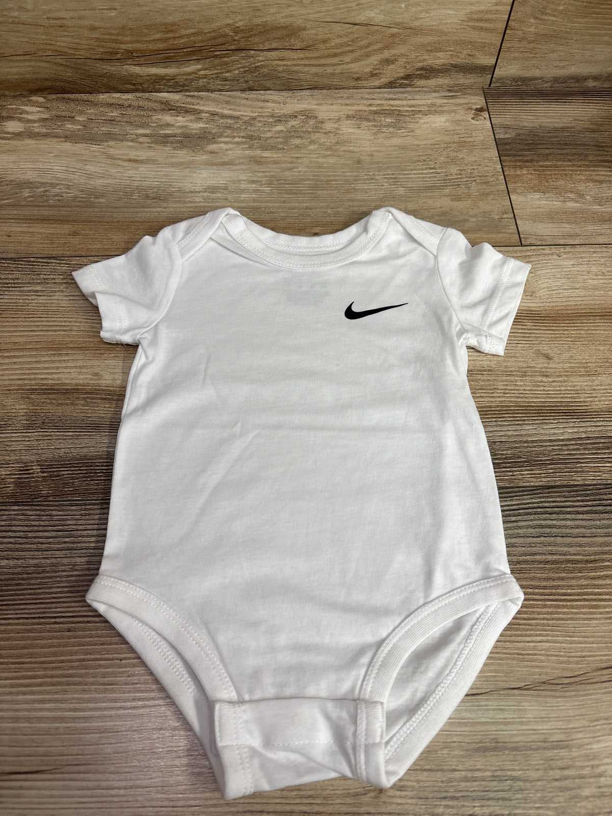 Nike Bodysuit White sz 6m