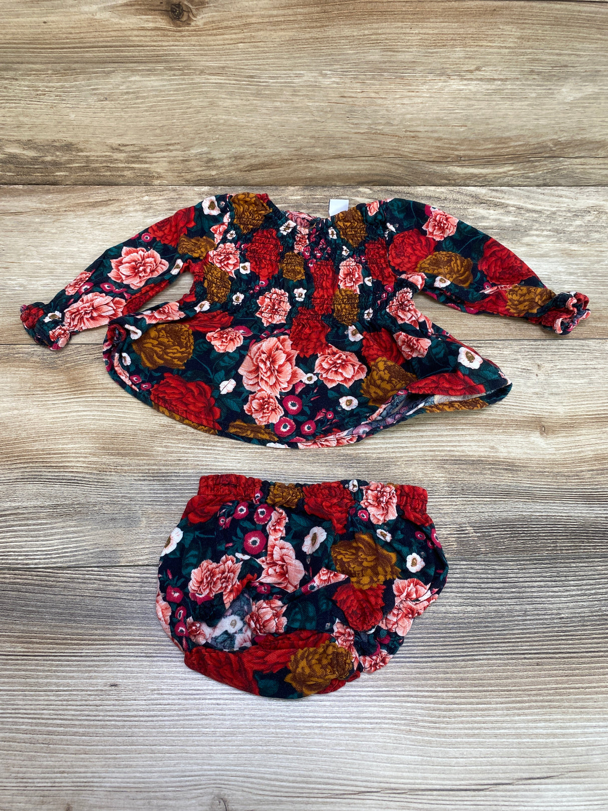 Old Navy 2pc Floral Top & Bloomer Set Red sz 3-6m