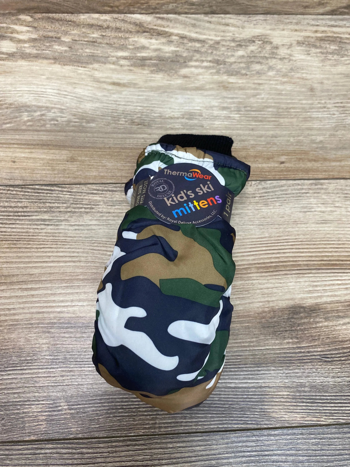 NEW ThermaWear Kid's Ski Green Camo Mittens