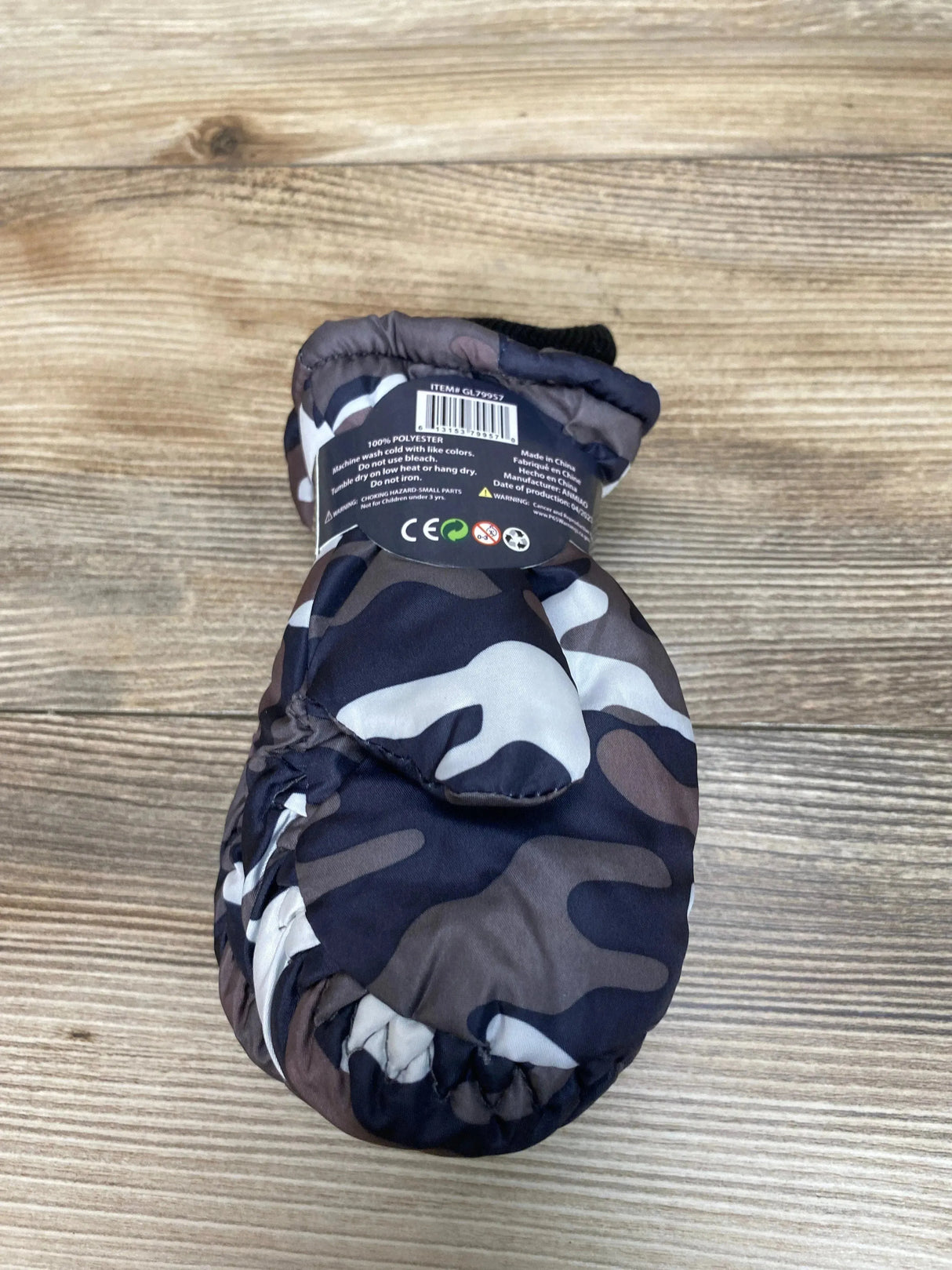 NEW ThermaWear Kid's Ski Grey Camo Mittens