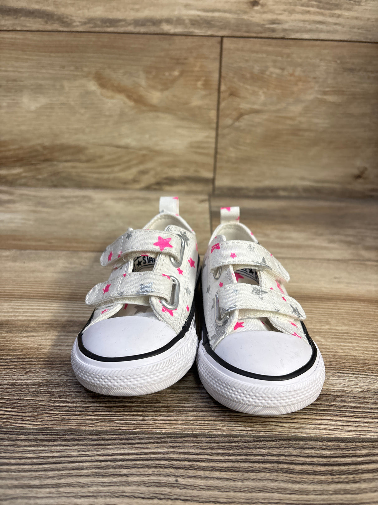 Converse Chuck Taylor All Star 2V Low Top Sneakers White sz 5c