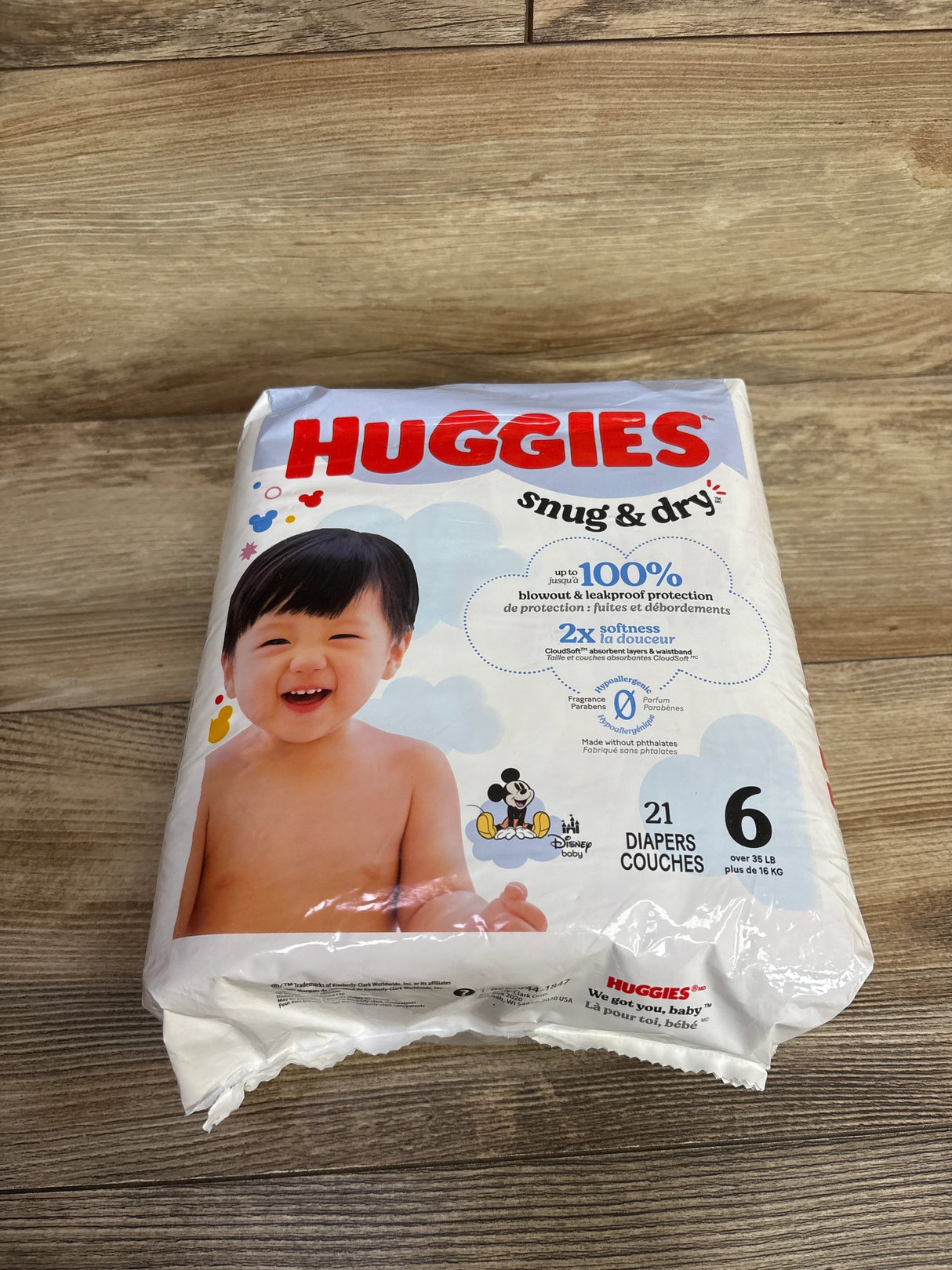 NEW Huggies Snug & Dry Diapers 21ct. Size 6
