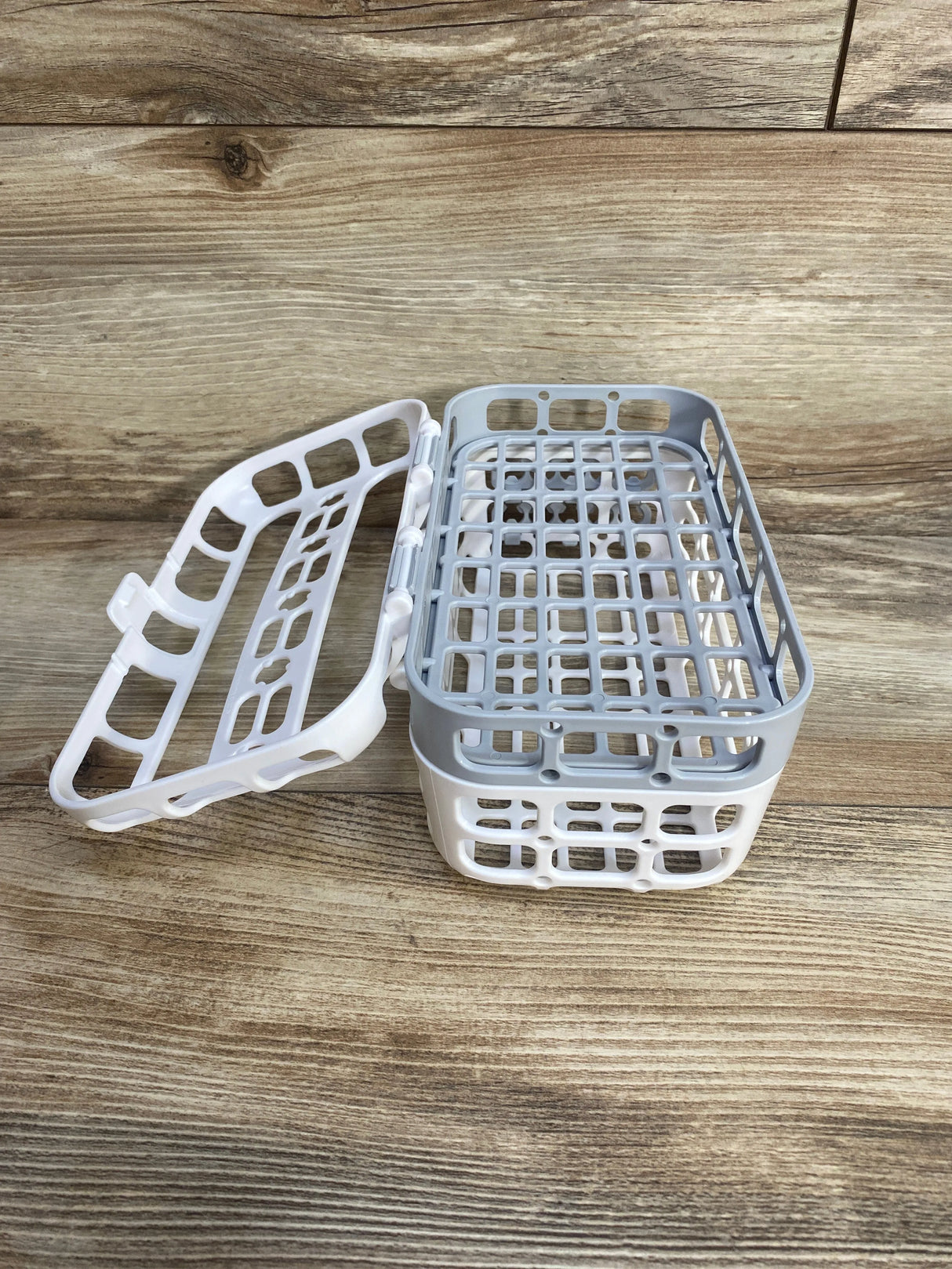 Munchkin Deluxe Dishwasher Basket - White/Grey