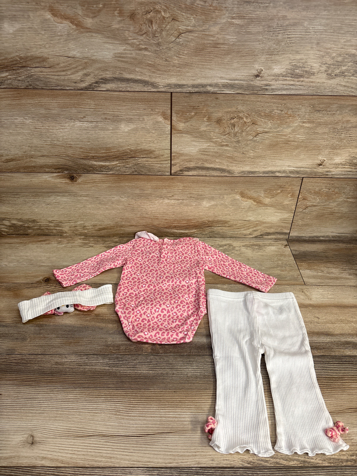 Hello Kitty 3pc Leopard Print Bodysuit & Ribbed Bottoms Set Pink sz 6m