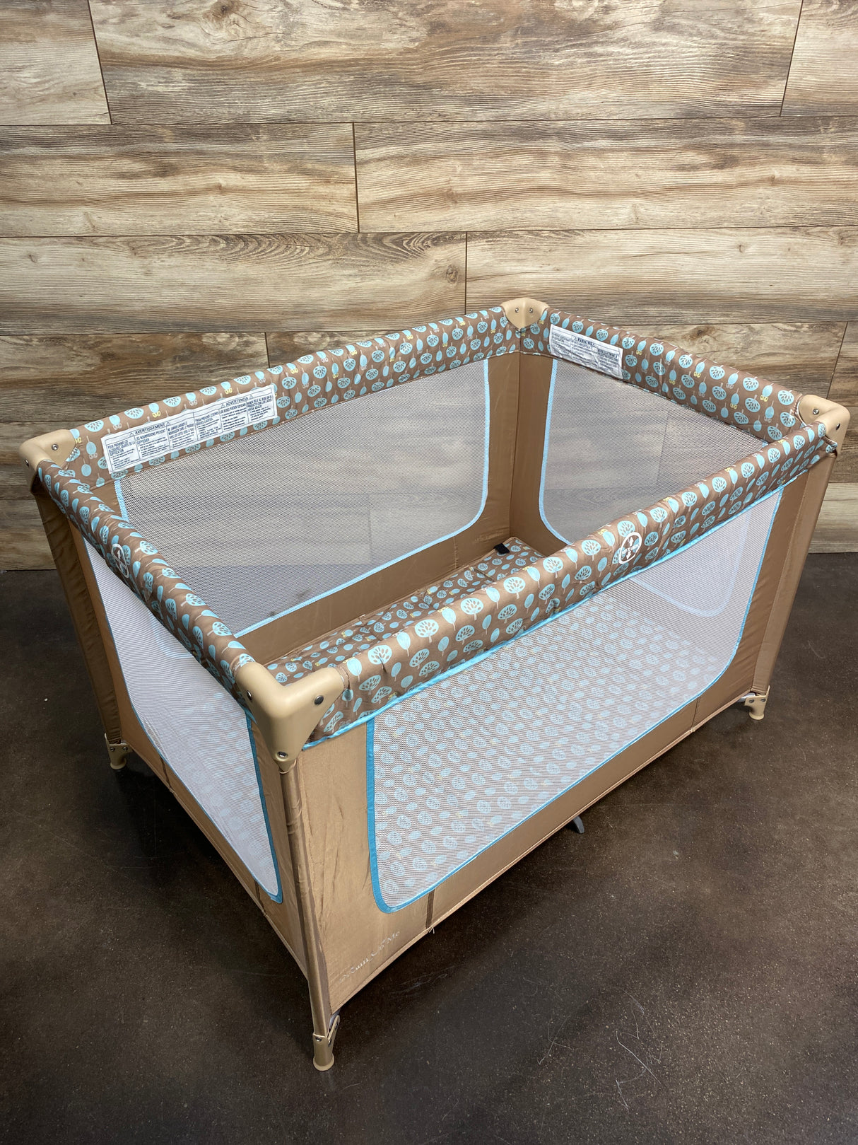 Dream on Me Zodiak Play Yard, Coffee/Blue