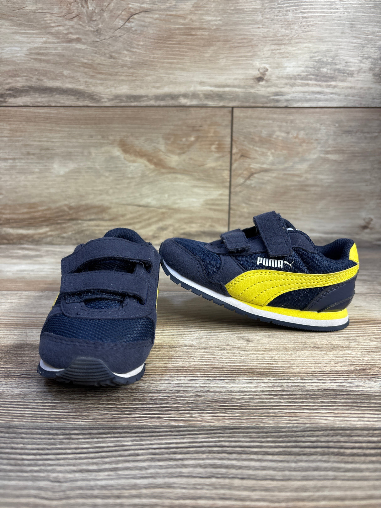 PUMA St Runner V3 Slip-On Sneakers, Navy sz 6c