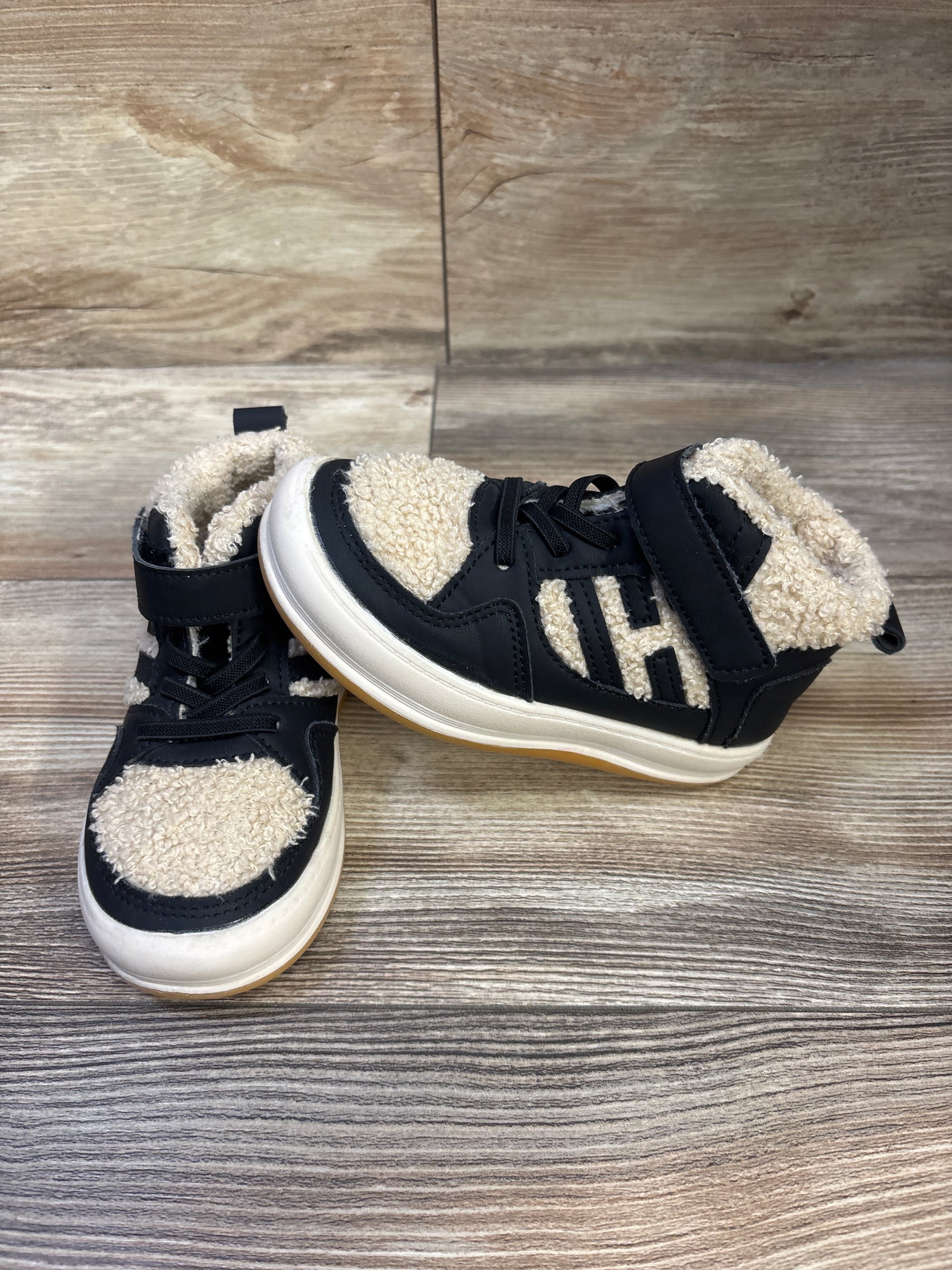Shein Fleece High Top Sneakers Black sz 11c