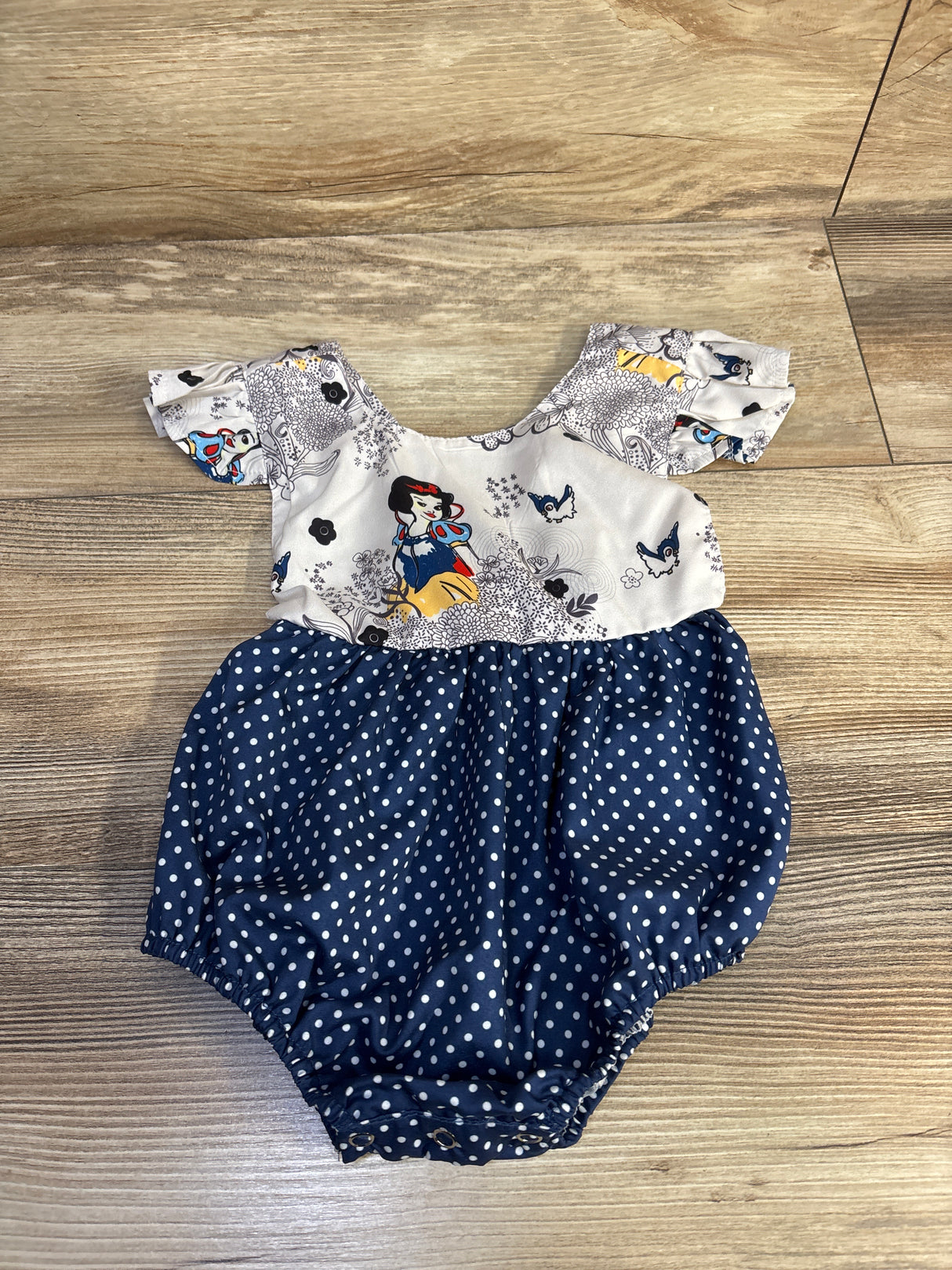 Pointerteck Snow White Bubble Romper White sz 9m
