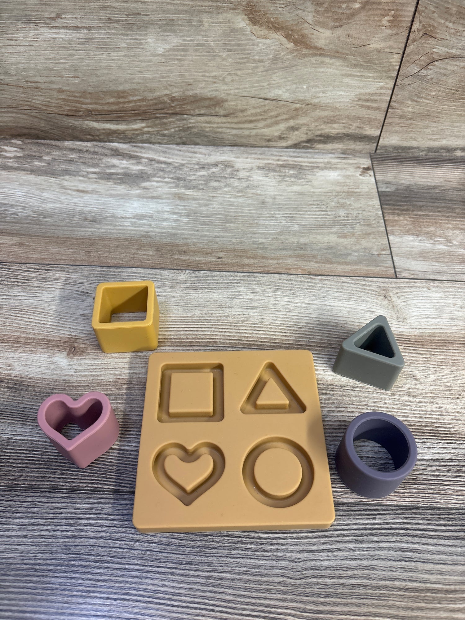 Little Luxury Silicone Shape Puzzle 4pc