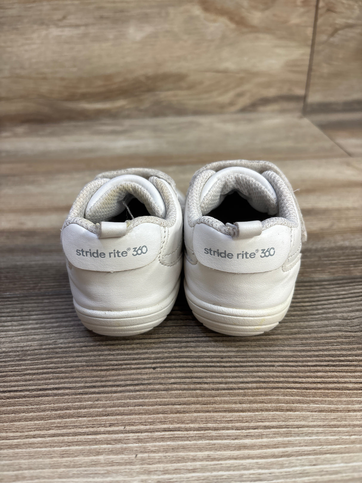 Stride Rite Taye 2.0 Sneaker White sz 5c