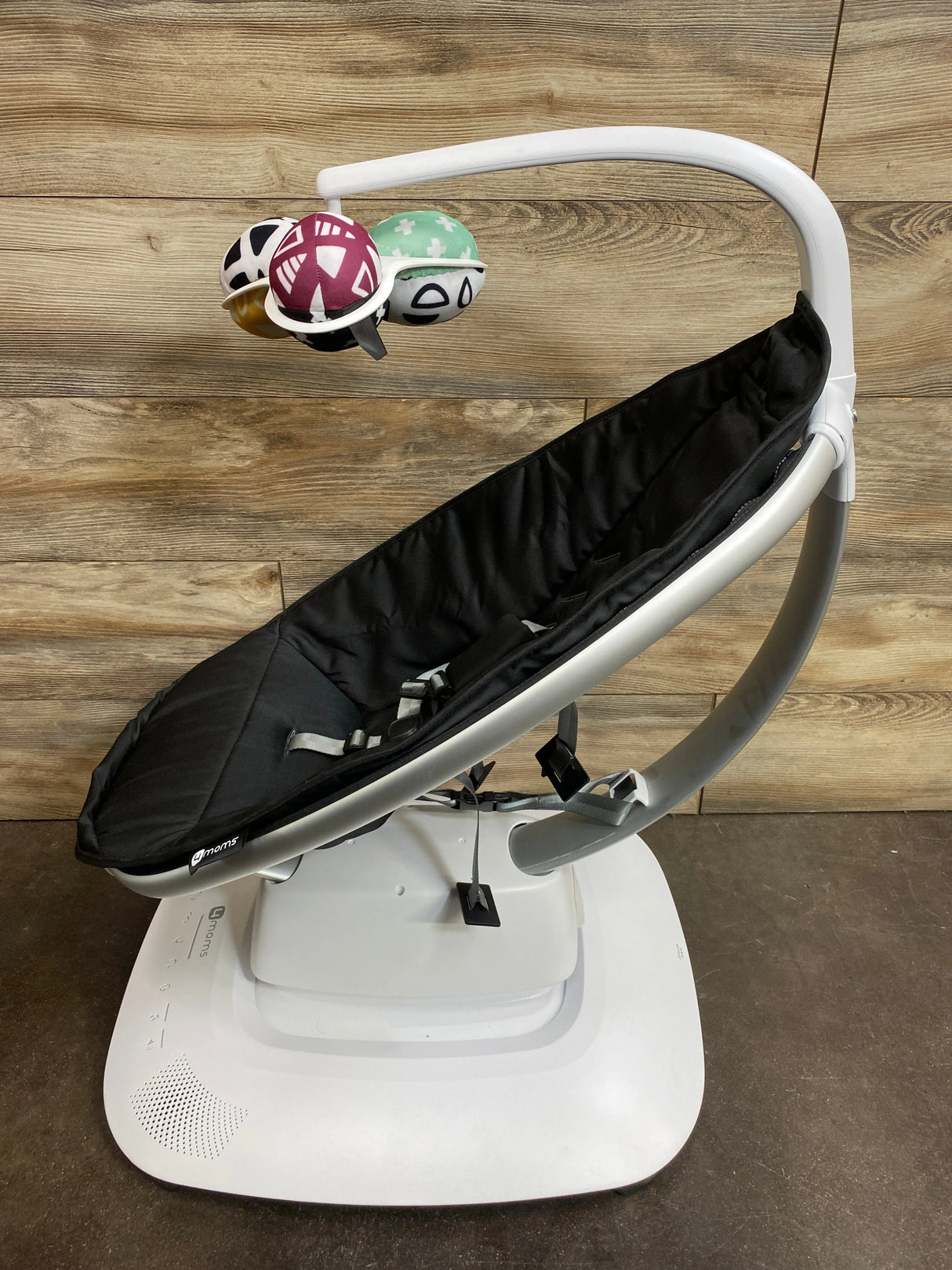 4moms mamaRoo Multi-Motion Baby Swing in Black