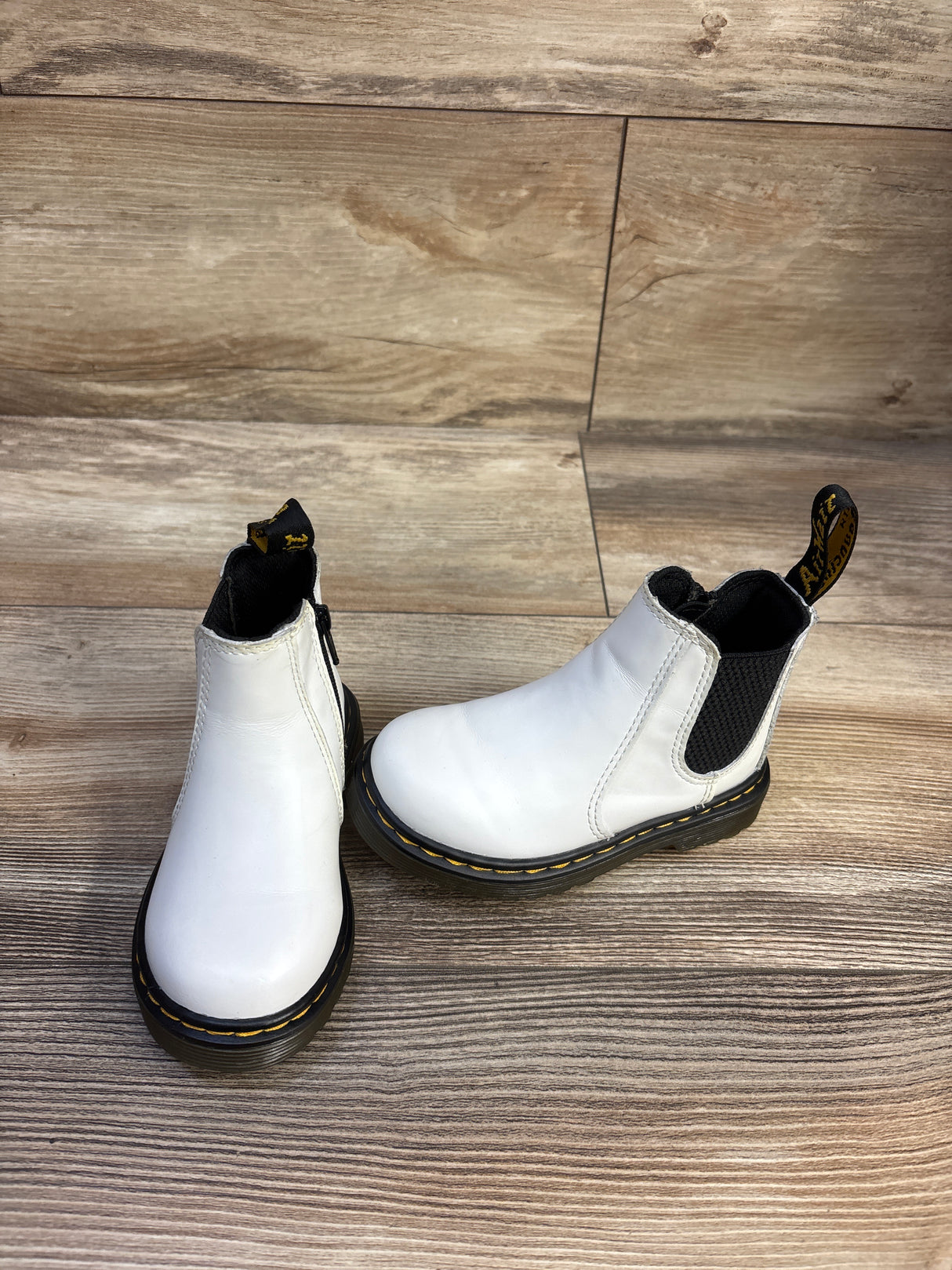 Dr. Martens Chelsea Boots White sz 7c