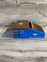 Monster Jam Freestyle Flip Playset with 2 Vehicles